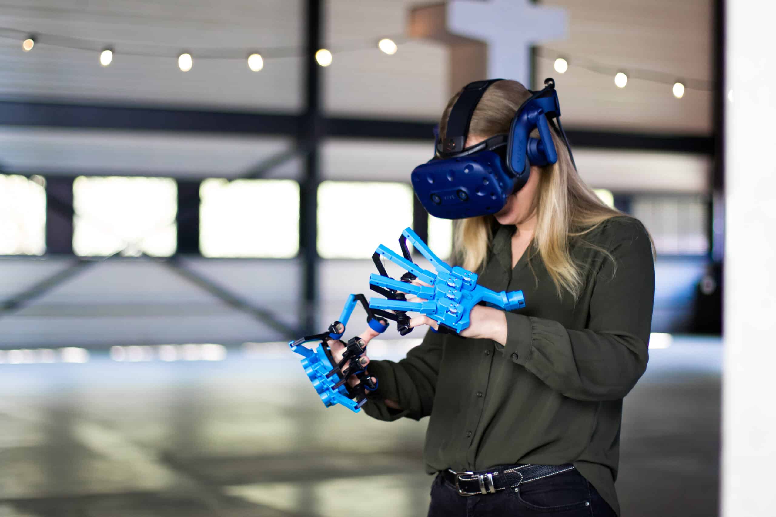 SenseGlove action photo